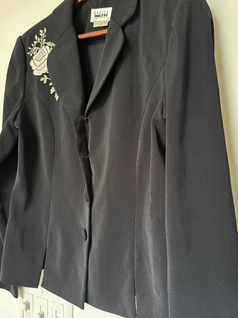 Vintage Leslie Fay Embroidered Floral Blazer Size 8 🖤🌹 - Picture 5 of 5
